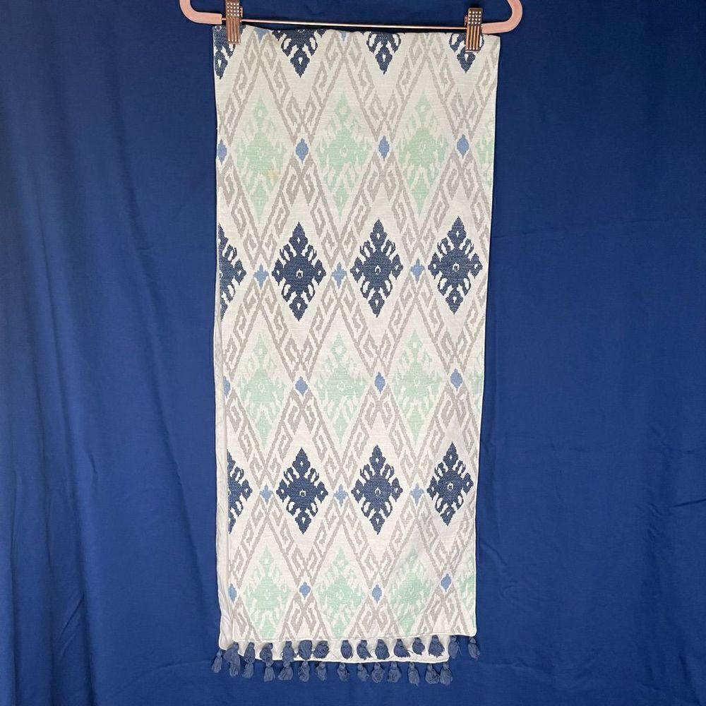 Target Threshold Table Runner + 4 Placements - Picture 7 of 8